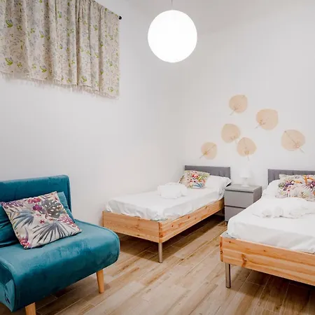 Sunset Oasis & Sunset Heaven - In With Pool Apartamento